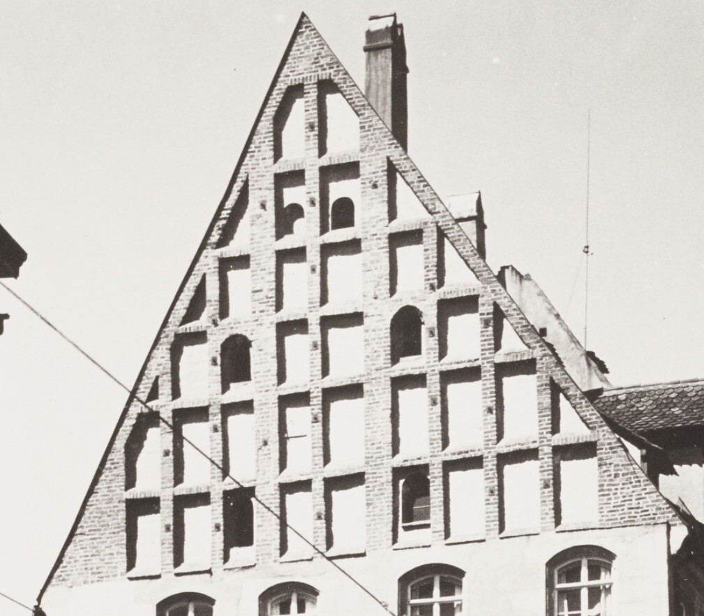 Theresienstr.-10-Ausschnitt-Google-Arts--Culture.jpg